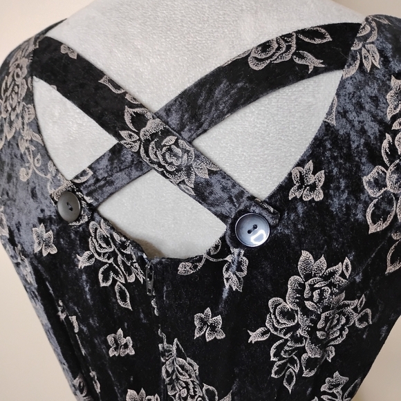 Vintage 90s DBY Velvet Mini Dress Size S Y2K Floral Whimsigoth - Picture 4 of 8